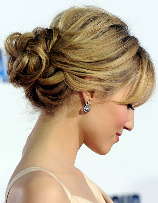 Best Casual Bun Hairstyle For Long Hair