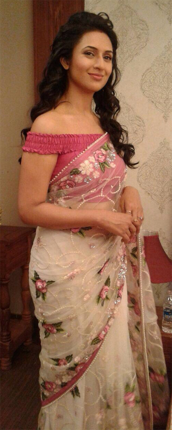 Divyanka Tripathi in a White Saree With Rose Pink Shoulder Blouse