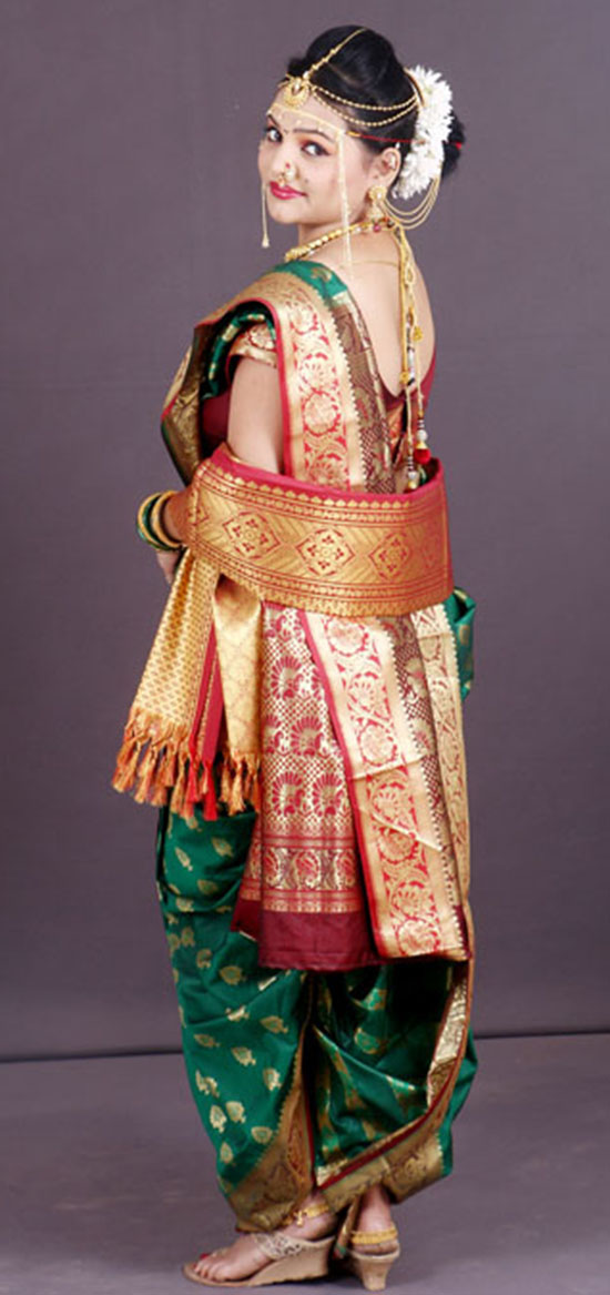 Green Saree With Gold Border Peshwai Style Nauvar