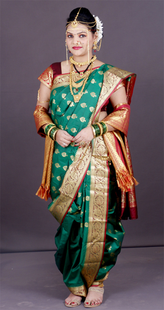 Green Saree With Gold Border Peshwai Style Nauvar