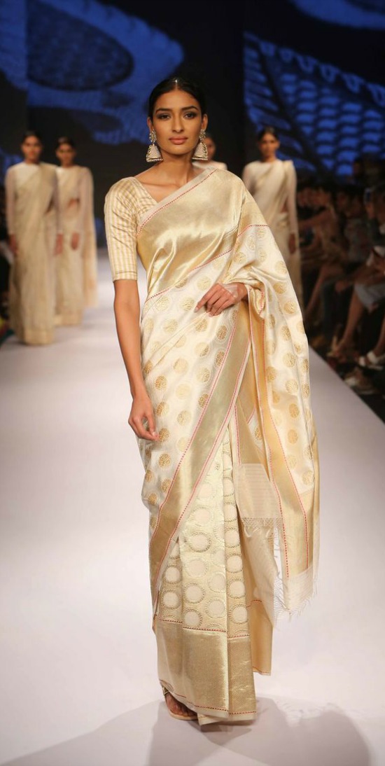 Stunning White & Gold Saree With Zari Detailing Weaves