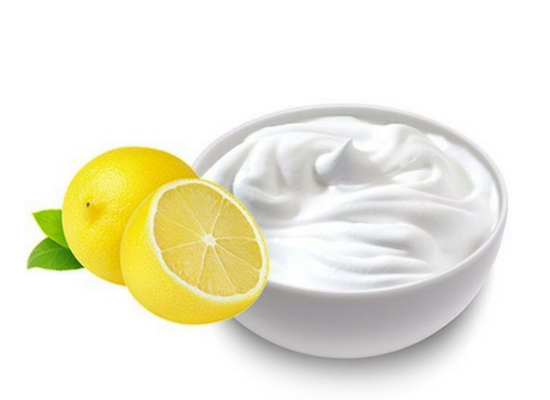 Yogurt with lemon juice