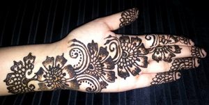 18 Floral Eid Mehndi Designs In 2018 - Girlicious Beauty